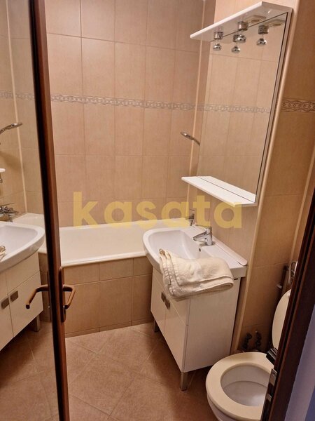 Doamna Ghica, oportunitate, garsoniera, bloc 1980.