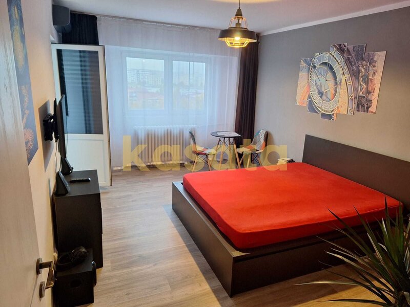 Doamna Ghica, oportunitate, garsoniera, bloc 1980.